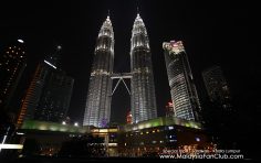 ตึกแฝดปิโตรนาส (Petronas twin tower) ประเทศมาเลเซีย