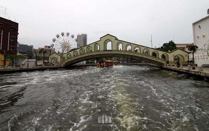 Melaka River Cruise ล่องเรือชมทัศนียภาพ 2 ฟากฝั่งแม่น้ำแห่งมะละกา